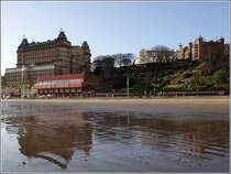 Das Grand Hotel in Scarborough liegt oberhalb der South Bay. 18.12.2011