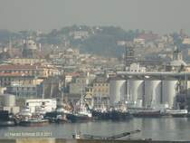 20.5.2011, Blick von einer Fhre auf Neapel