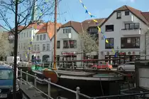 In der Altstadt von Buxtehude flie�t die Este in der grachtartigen Flethanlage durch die Stadt. Aufgenommen am 14.04.2011.