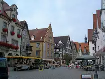 Sigmaringen, der Marktplatz der 16.000 Einwohner z�hlenden Kreisstadt an der Donau, bekannt durch das Hohenzollernschlo�, Aug.2007