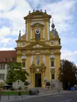 Kitzingen, Evangelische Stadtkirche, Kaiserstra�e, erbaut von 1686 bis 1699 von 
Baumeister A. Petrini (11.09.2007)