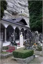 Salzburg. Hinter dem Stift St. Peter befindet sich direkt an den Felsen des M�nchsberges der sehenswerte Petersfriedhof. In die Felsen sind Katakomben gehauen. 17.01.2012