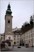 Salzburg, Erzabtei St. Peter. Durch den Torbogen in der rechten Ecke gelangt man zum Petersfriedhof. 17.01.2012