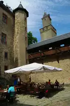 Kronburg, Burganlage, Bergfried mit Wehrgang um 1500, Hochtaunuskreis (14.06.2009)