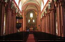 Ilbenstadt, Klosterkirche St. Maria und St. Petrus, Apostelfiguren um 1700 von 
C. Werr, Grabmahl von Gottfried von Kappenberg (31.05.2009)