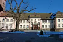 St.Peter im Schwarzwald, Blick vom Torhaus auf die barocken Klostergeb�ude, Baumeister der gesamten Anlage mit Kirche war Peter Thumb(1681-1766), Jan.2012 