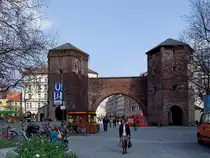 Sendlinger-Tor, ist eines von drei erhalten Stadttoren der historischen M�nchener Altstadt, und zugleich Abtrennung zur Isarvorstadt; 110329