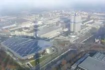 Blick vom Olympiaturm auf das BMW-Werk, aufgenommen am 19.11.2011
