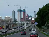 DEN-HAAG w�chst buchst�blich in die H�he; 110901