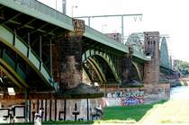 Kln: Die Sdbrcke (Eisenbahnbrcke) von den Poller Wiesen aus gesehen, Aufnahme vom 29.06.2008