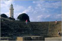 Hinter dem antiken Odeion in Paphos wurde der Leuchtturm errichtet. Scan eines Dias vom Herbst 1989.