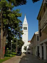 Novigrad, Blick zur Kirche des Heiligen Pelagius, Okt.2004