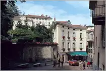 Stra�enzug in Lugano. Scan eines Dias vom Sommer 1979.

