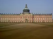 Potsdam, Neues Palais, erbaut von 1763 bis 1769 unter Friedrich dem Gro�en 
(18.03.2012)