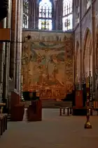 Freiburg im Breisgau, im M�nster wird j�hrlich von Aschermittwoch bis Karsamstag der Altar mit diesem Fastentuch verh�llt, das von 1612 stammende bemalte Tuch ist �ber 12m hoch, 10m breit und wiegt fast eine Tonne, ist das gr��te erhaltene St�ck dieser Art weltweit, M�rz 2012