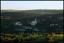 Die Reste der Bergwerksanlagen des ehemaligen VEB Zinnerz Altenberg vom Geisingturm aus gesehen. Im Hintergrund rechts befindet sich der Grenz�bergang Zinnwald. (30.09.2011) 