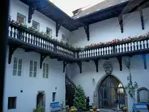 Eger (Cheb), das Stadthaus am Marktplatz, hier wurde im 30.J�hrigen Krieg 1634 der Heerf�hrer Wallenstein ermordet, heute Museum, Okt.2006