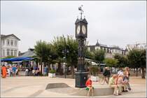 Ahlbeck, Jugendstiluhr auf der Promenade. 24.08.2005