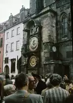 Prag, Astronomische Uhr am Altst�dter Rathaus (Dia, aufgenommen im Juli 1984)