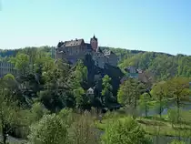 Elbogen (Loket), die Burg hoch �ber der Stadt, wurde 1234 erstmals urkundlich erw�hnt, ist frei zug�nglich, April 2007