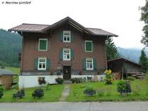 Rohrmoos, mit dem Auto nur �ber eine Mautstra�e erreichbar (von Oberstdorf-Tiefenbach), hier das ehem. Forsthaus (Oberallg�u, August 2010)