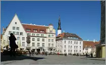 Das Sujet und die Fotografien. Am Marktplatz von Tallinn.
1. Mai 2012