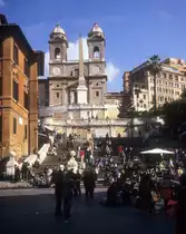 Roma / Rom: Piazza di Spagna / Scalinata della Trinit� dei Monti ( Spanische Treppe ) / (die Kirche) Trinit� dei Monti im Februar 1995. - Die Treppe, die der Architekt Francesco de Sanctis 1723 - 1725 schuf, bildet die Verbindung zwischen der Piazza di Spagna und der franz�sischen Kirche Trinit� dei Monti, die 1585 vom Papst Sixtus V geweiht wurde. 
