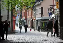 Idstein - Fu�g�ngerzone mit �berschaubaren Betrieb - 14.04.2012