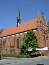 Neubrandenburg, St. Johannis Kirche, erbaut ab 1260 als Franziskanerklosterkirche, 
ab 1535 evangelisch (24.05.2012)