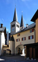 Berchtesgaden - Tor zum Schloplatz und Trme der Stiftskirche - 26.04.2012