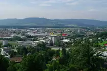 Lenzburg, Aussicht vom Schlo�berg auf die Stadt (07.06.2012)