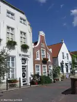 H�user am Hafen von Greetsiel (Landkreis Aurich, Niedersachen - Juli 2006)