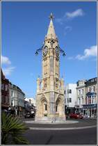 Torquay. Der Uhrturm an der Dreieckskreuzung am inneren Hafen. 29.05.2012