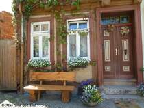 Hauseingang in der Altstadt (Quedlinburg, Landkreis Harz in Sachsen-Anhalt, Juni 2012)