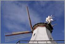 Die Behlmer M�hle in der Samtgemeinde Bruchhausen-Vilsen wurde 1876 als achteckiger, zweist�ckiger Galerie-Holl�nder erbaut. Erst 1968 wurde der M�hlenbetrieb eingestellt. Aufnahmedatum: 12.11.2006