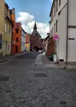 Stralsund, Heiliggeiststra�e mit Kl�tertor, aufgenommen 06.05.2007