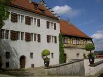 Heidenheim, Schloss Hellenstein, erbaut ab 1096, 1598 umgebaut durch Heinrich 
Schickhardt, heute Museum fr Kutschen und Heimatmuseum (21.06.2012)