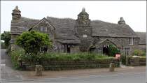 Tintagel. Das  Old Post Office  wird auf die 2. Hlfte des 14. Jahrhunderts datiert und war ursprnglich - so wird vermutet - das Wohnhaus eines freien Bauern von Trevana. Postamt war dieses Gebude nur in den Jahren von 1870 bis 1878 und wurde danach zum  Alten Postamt . 03.06.2012