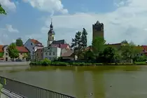 Triptis, von der urspr�nglichen Wasserburg ist nur noch der Bergfried erhalten, das Wahrzeichen der Stadt, Mai 2012