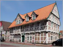 Die B�cherei von Jork im Alten Land ist in diesem schmucken Fachwerkhaus untergebracht. 23.05.2012