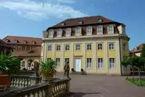 Bad Lauchstedt, historisches Badgeb�ude im Kurpark, Mai 2012