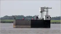 Durch dieses Bauwerk in Flussmitte wird das K�hlwasser des Atomkraftwerkes Unterweser aus der Weser entnommen. 01.08.2012