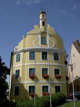 Kirchheim in Schwaben, Rathaus, erbaut 1738 durch Johann Michael Hennevogel 
(18.07.2012)