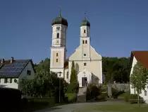 Obergessertshausen, Pfarrkirche St. Peter und Paul, erbaut von 1720 bis 1730, 
Chor erbaut 1775, Kirchturm von 1902, Kreis G�nzburg (18.07.2012)