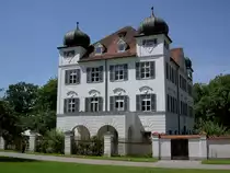Schloss Elmischwang in Wollmetshofen, erbaut von 1902 bis 1903 durch die Freiherrn 
von Aufse�, Architekt Johann Rieperdinger, Kreis Augsburg (23.07.2012)