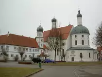 Klosterlechfeld, Wallfahrtskirche Maria Hilf, erbaut ab 1604, Langhaus erbaut von 1656 bis 1659 durch Karl Diez, 1690 bis 1691 Anbau von Seitenkapellen durch 
Kaspar Feichtmayr, Kreis Augsburg (02.03.2012)
