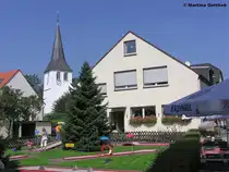 Voerde-G�tterswickershamm am Rhein gelegen mit Ev. Kirche (Kreis Wesel, NRW - August 2005)