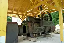 Lochm�hle, als technisches Denkmal abgestellte Dampfmaschine, von Lanz erbaut 1908, Juli 2012