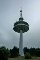 F�rstenberg, der 150m hohe Fernmeldeturm auf dem F�rstenberg, Juli 2012
