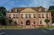 Neubreisach, das Belforter Tor stadtauswrts gesehen, beherbergt seit 1957 das Vauban-Museum, der berhmte Festungsbaumeister lebte von 1633-1707, Neubreisach war sein letztes Werk, Juni 2012